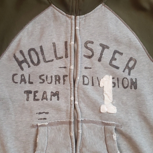 Hollister Sweatshirt - Picture 2 of 8